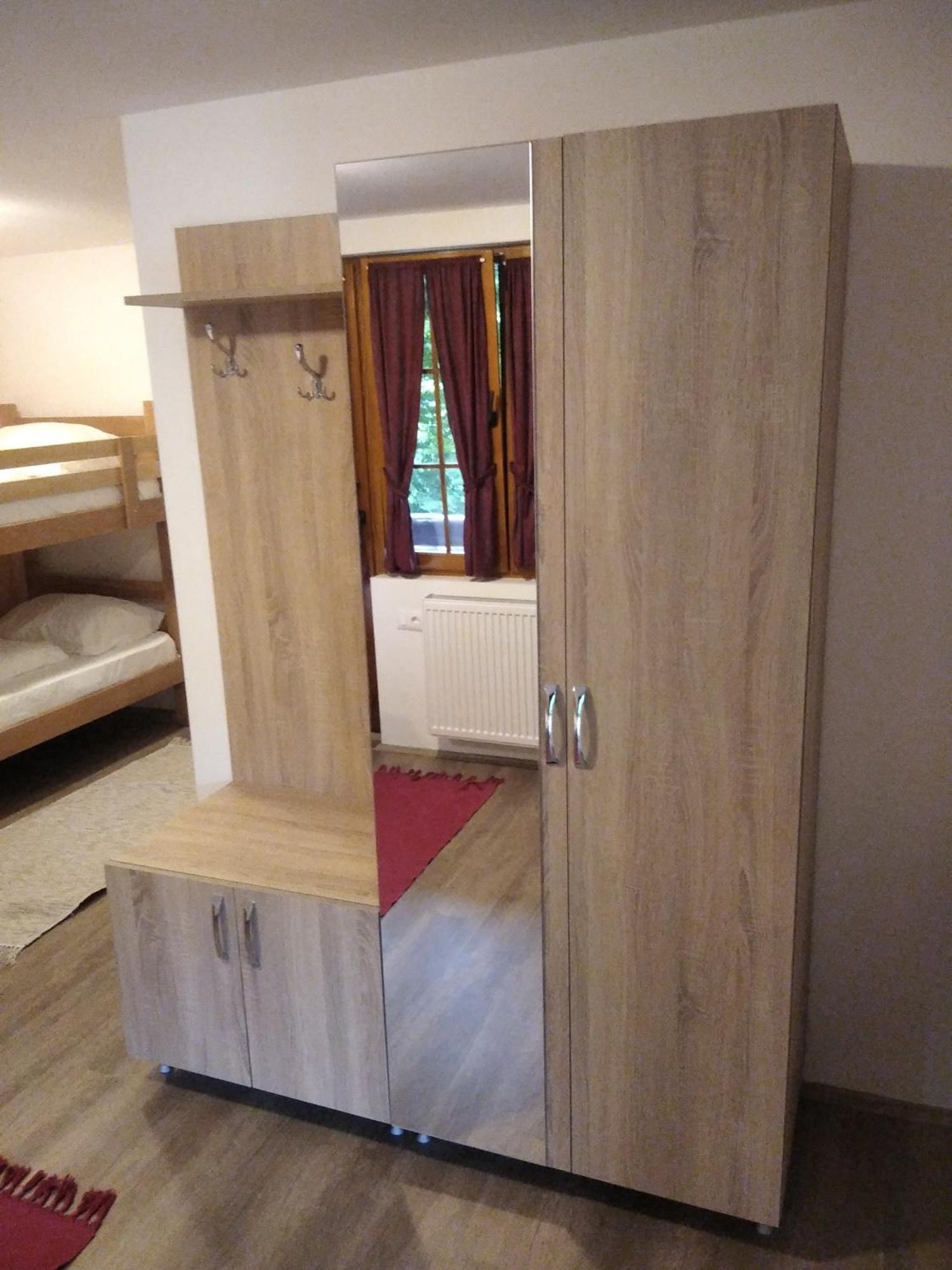 Apartments Izvor Lisine Strmosten Luaran gambar